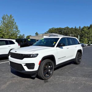 024 Jeep Grand Cherokee Altitude X05